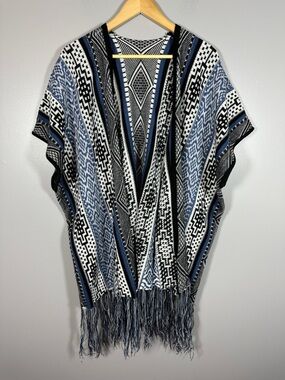 LAVA Southwestern Boho Tribal Aztec Fringe Open Poncho One Size